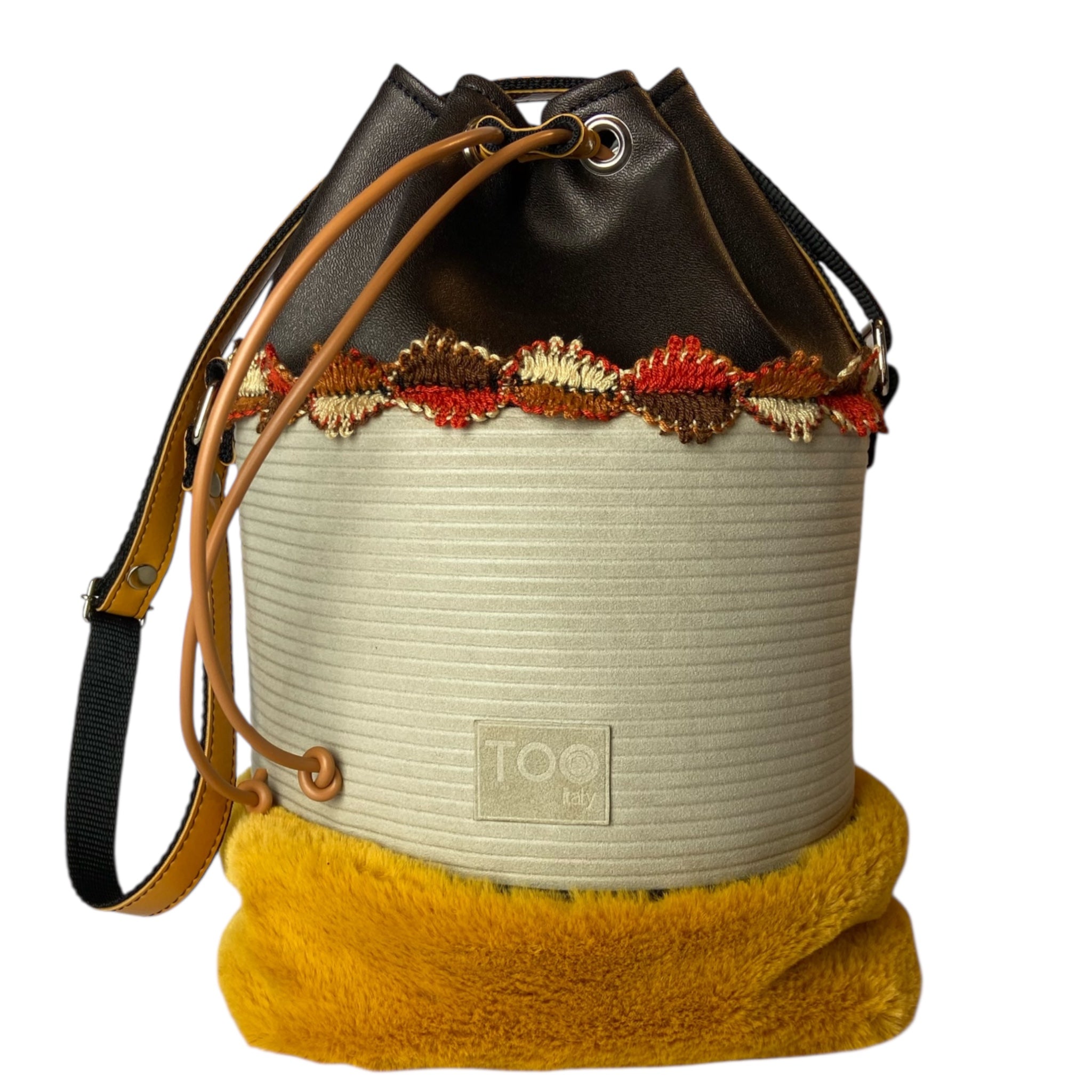 AI25-B28-002-secchiello-mustard-gold-donna-tracolla-fronte Ai25 b28 002 secchiello mustard gold donna tracolla fronte